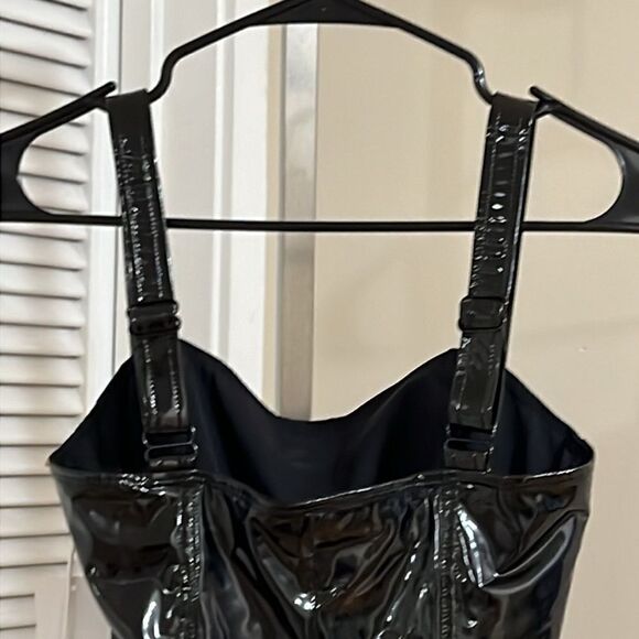 Good American Faux leather vinyl bodysuit - Picture 6 of 8